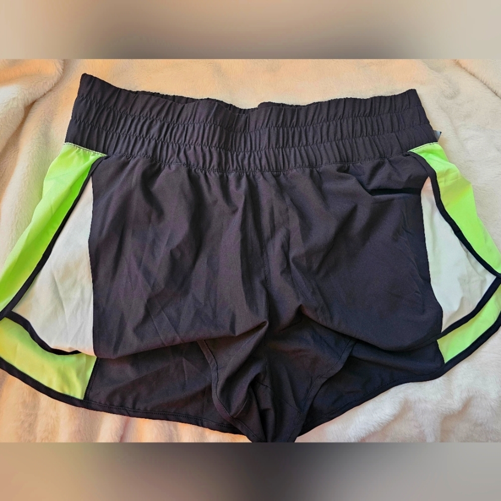 Avia Black and Green Athletic Shorts Moisture-Wicking Elastic Waistband
